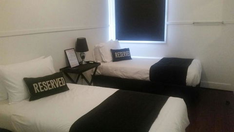 Gin Gin Budget Accommodation - Kempsey Accommodation 0