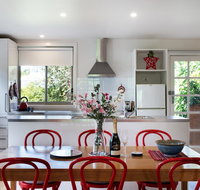 Giraffe Manor - Kempsey Accommodation