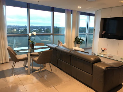 Glasshouse Apartment - At Parramatta - Kempsey Accommodation 0