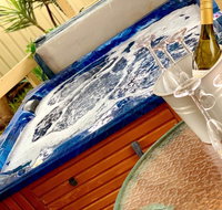 Glenway House Spa Oasis Rockingham - Kempsey Accommodation