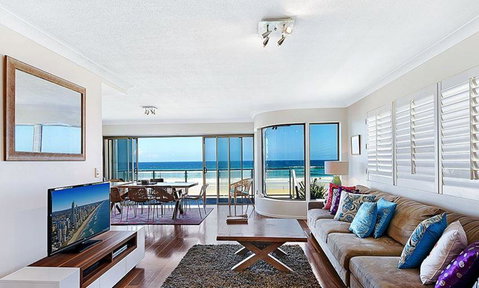 Gold Coast Beachfront Mansion - Kempsey Accommodation 0