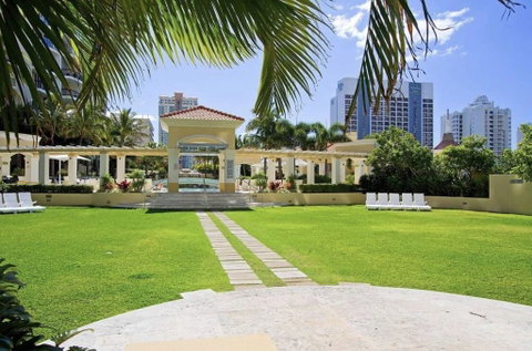 Gold Coast Chevron Apartment - Kempsey Accommodation 2