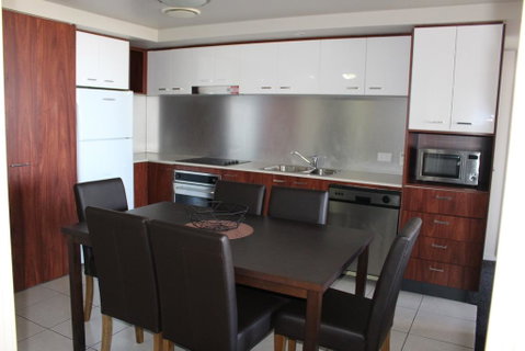 Gold Coast Chevron Apartment - Kempsey Accommodation 0