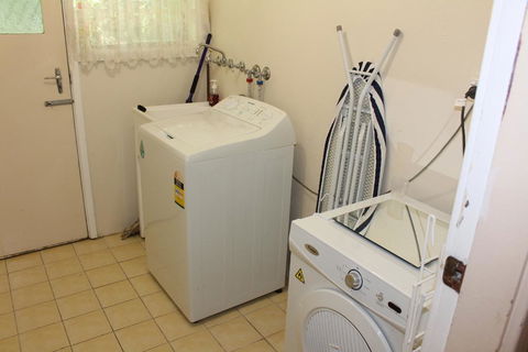 Golfers Delight - Kempsey Accommodation 3