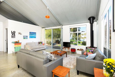 Goolwa Pelican Cottage - Kempsey Accommodation 3