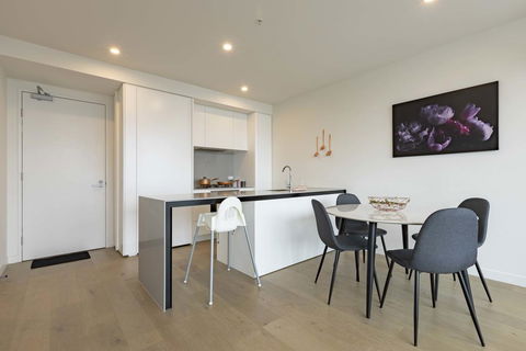 Gravity Tower - Kempsey Accommodation 1