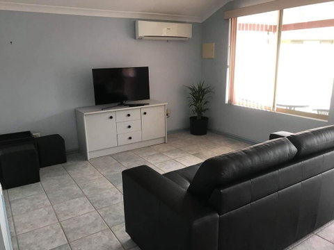 Guesthouse On Dolphin - Kempsey Accommodation 0