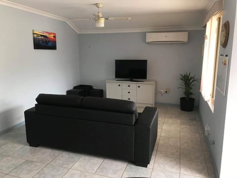 Guesthouse On Dolphin - Kempsey Accommodation 2