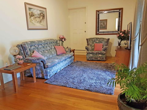 Gumtree House Montville - Kempsey Accommodation 2