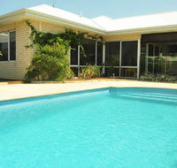Halls Head Holiday Home - Kempsey Accommodation