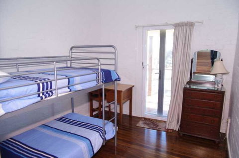 Hampstead, 32 Main Street - Kempsey Accommodation 1