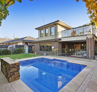 Hampton Haven with Pool for families and a max of 8 adults. - Kempsey Accommodation
