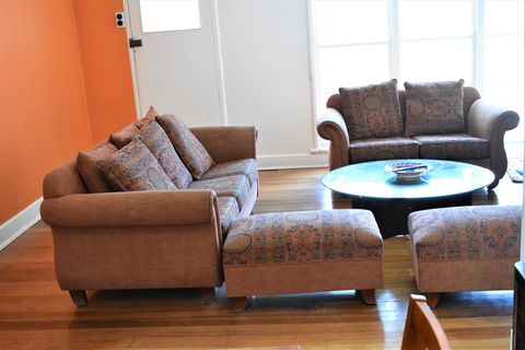 Happy Cozy House For Holidays, Beach, BBQ, Pet Friendly 35kms From CBD In Country Life Style !!! - Kempsey Accommodation 3