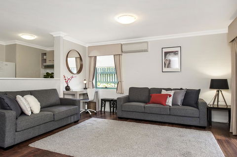 Hay St - Subi - Kempsey Accommodation 1