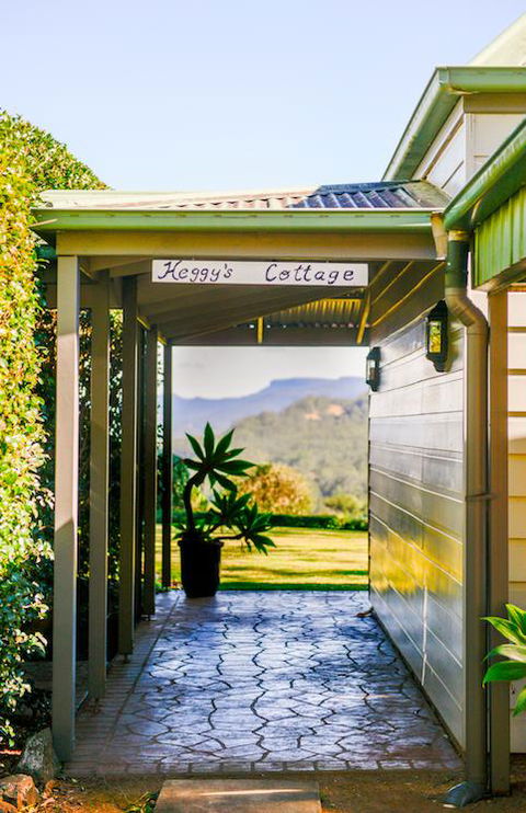 Heggy's Cottage - Kempsey Accommodation 3