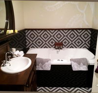 Henrietta's Country House - Kempsey Accommodation