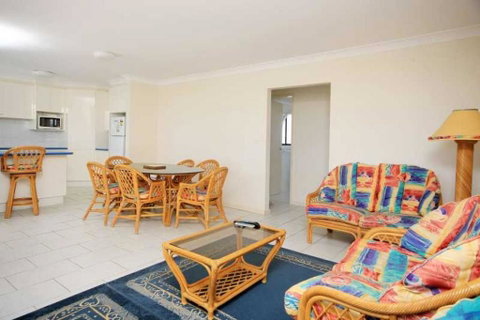 Hi Surf Unit 1, 92 Head St, Forster - Kempsey Accommodation 2