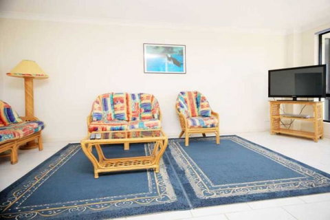 Hi Surf Unit 1, 92 Head St, Forster - Kempsey Accommodation 3