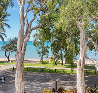 Hibiscus in Marlin Waters Palm Cove - Kempsey Accommodation
