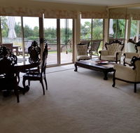 Hilltop Hideaway - Kempsey Accommodation