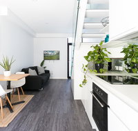 Hip one-bedroom house in inner Sydney - Kempsey Accommodation