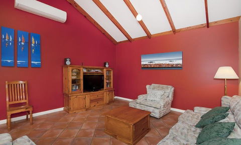 Holiday On The Terrace - Kempsey Accommodation 3