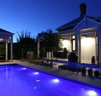 Hollidge House 5 Star Luxury Apartments - Kempsey Accommodation