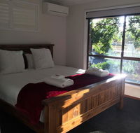 Holly House BnB - Kempsey Accommodation
