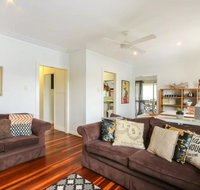 Homely Pembroke On The Park Cottage - Kempsey Accommodation