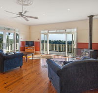 Hopkins River Homestead - Fireplace Linen WiFi 4 bdrm - Kempsey Accommodation