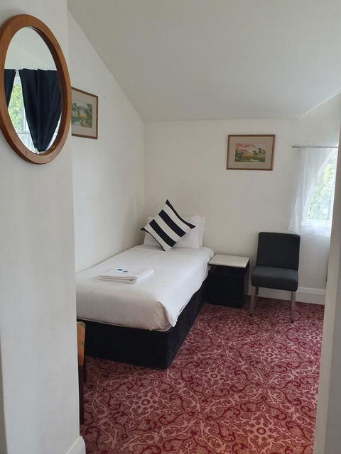 Hotel Blue - Kempsey Accommodation 1