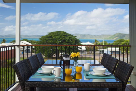 Island Villas & Apartments - Kempsey Accommodation 0
