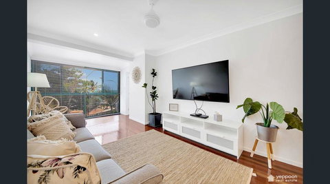Island Vista - Kempsey Accommodation 1