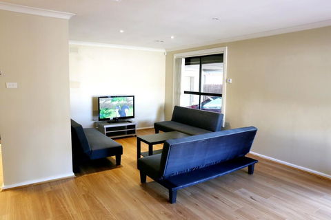 Isle Of Serenity Charming House - Kempsey Accommodation 3