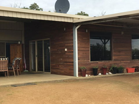 Jarrah Glen Cabins - Kempsey Accommodation 1