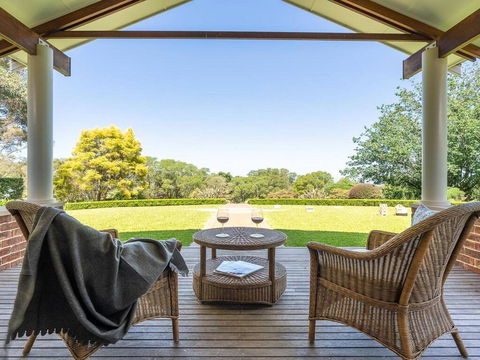 Jaspers Brush - Tranquil Gardens & Stunning Views - Kempsey Accommodation 0
