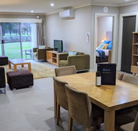 Jewel in the Crowne - Kempsey Accommodation