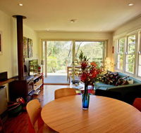 Katoomba Falls Cottage - Kempsey Accommodation