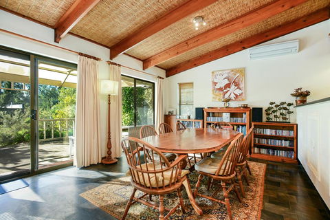 Kestrel Lodge Port Willunga - Kempsey Accommodation 3