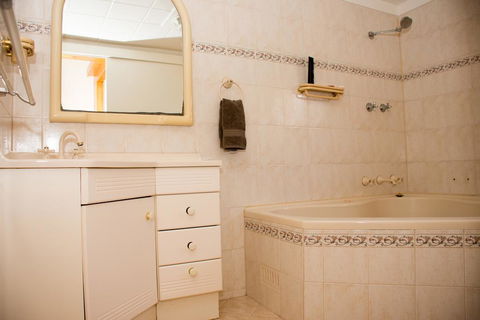 Kimba Travellers' Haven - Kempsey Accommodation 1
