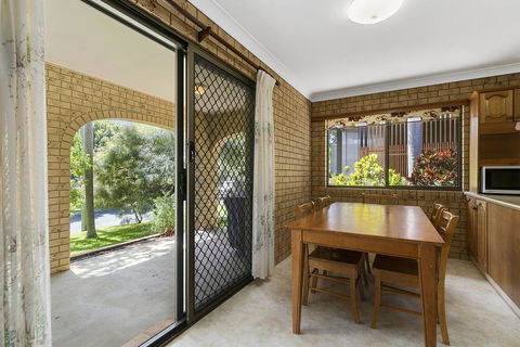 Kingfisher - Kempsey Accommodation 1