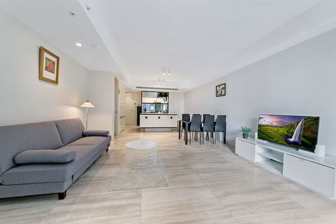 KOZYGURU HAYMARKET SYDNEY CITY VIEW 2 BED STUNNING APT NHA178-1206 - Kempsey Accommodation 0