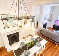 KOZYGURU Surry Hill 3 Bed Terrace Walk to Central Station - Kempsey Accommodation