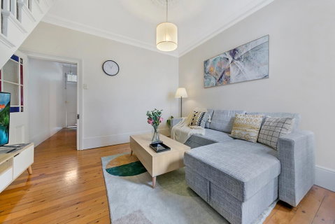 KOZYGURU SURRY HILLS COZY 3 BED TERRACE MINS WALK TO CBD NSH095 - Kempsey Accommodation 3