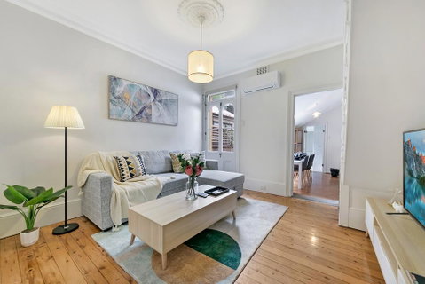 KOZYGURU SURRY HILLS COZY 3 BED TERRACE MINS WALK TO CBD NSH095 - Kempsey Accommodation 0
