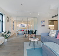 KOZYGURU WOLLI CREEK KOZY 1 BED APT SYDNEY AIRPORT  SYDNEY CBD NWC020 - Kempsey Accommodation