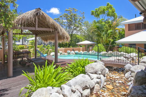 L'Auberge Noosa - Kempsey Accommodation 1