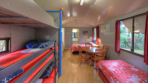 Lake Eacham Tourist Park & Cabins - Kempsey Accommodation 1