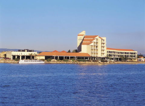 Lakes Hotel - Kempsey Accommodation 0