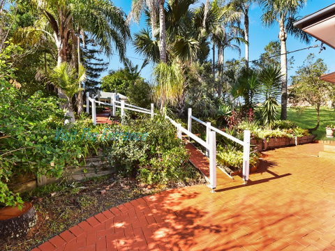 Lakeside Cabin - Kempsey Accommodation 2